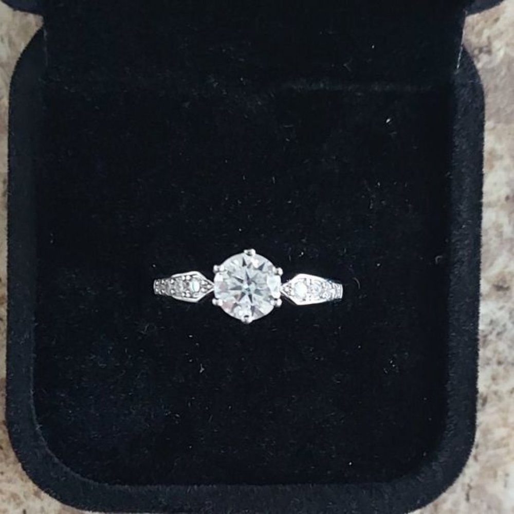 1 Carat Romantic Moissanite 925 Silver Engagement Ring